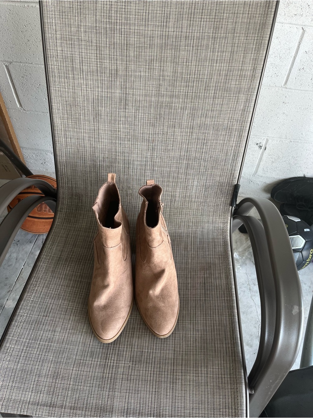 Old Navy Suede Chelsea Ankle Boots - Tan